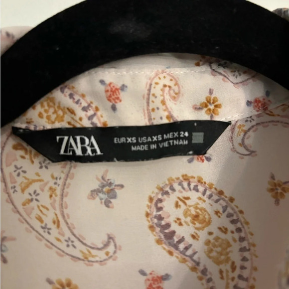 Zara Womens Size XS paisley pattern, purple, cream polyester button down. - Picture 3 of 3